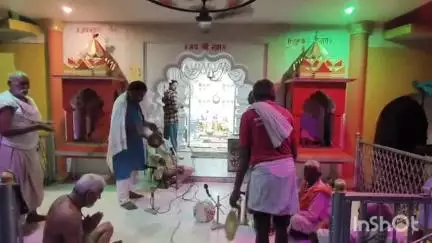 कर्वी: भौंरी में हाइवे किनारे स्थित प्राचीन मंदिर, शिवाला के नाम से प्रसिद्ध, हर मनोकामना होती है पूरी
