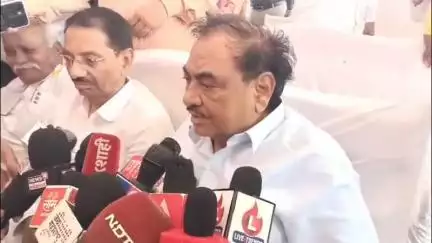 भुसावळ: मी संघाच्या कार्यक्रमाला आलो,फडणविसांना भेटण्यासाठी नाही : आ. एकनाथ खडसे यांची धरणगाव बैठकीत प्रतिक्रिया