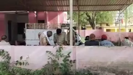 सकलडीहा: अदसड़ में तीन दिन पहले आकाशीय बिजली की चपेट में आने से हुई मौत, शुक्रवार को घर से बदबू आने पर चला पता