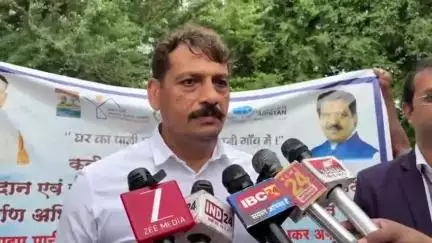 कवर्धा: मोर गांव, मोर पानी अभियान के तहत जिले में 1 लाख सोख पीट गड्ढे बनाने का निर्णय लिया गया: गोपाल वर्मा, कलेक्टर कवर्धा