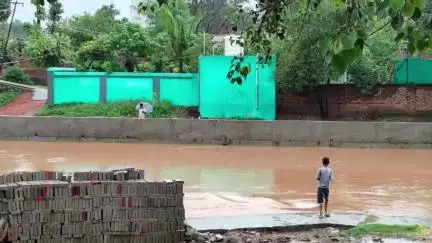 खलारी: खलारी में झमाझम बारिश से जनजीवन अस्त-व्यस्त, चार दिनों में 450 मिमी से अधिक वर्षा