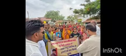 पूर्व मंत्री गुरुरुद्रकुमार ने अमलीडीह में किशोर की मौत के मामले में परिवार से मिलकर न्याय दिलाने का आश्वासन दिया