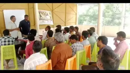 మధిర: మధిర పట్టణంలో మత్తుపదార్థాలపై ఎస్ బి పోలీస్ శాఖ అధికారులు అవగాహన
