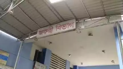 ঝাড়গ্রাম: মৌভান্ডার গ্রামে হাতির তান্ডবে বাড়ির দেওয়াল ভেঙে জখম শাশুড়ি ও বৌমা, চিকিৎসাধীন হাসপাতালের