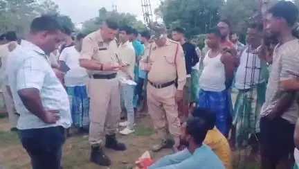 বিহপুৰীয়া: মধ্য ফতেহপুৰত এটা চাবোনৰ বাকচ ভৰ্তি ড্ৰাগছ পেকেটৰ লগতে প্ৰায় এশ গ্ৰাম গাঞ্জাৰ সৈতে দুজনক ৰাইজে আটক কৰি গটালে আৰক্ষীক