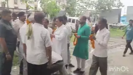 पुरैनी: पुरैनी प्रखंड सह अंचल कार्यालय परिसर में 20 सूत्री कमिटी के कार्यालय का शुक्रवार को हुआ उद्घाटन, विधायक रहे मौजूद