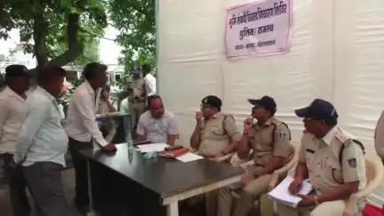 नागदा: पुलिस और राजस्व विभाग द्वारा नागदा थाने में शिविर का किया गया आयोजन