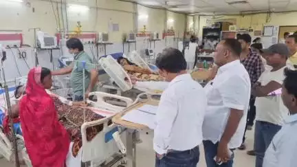 टनकुप्पा: करहनीबाग गांव के पास अज्ञात अपराधियों ने युवक को मारी गोली, विधायक ने अस्पताल जाकर हालचाल लिया