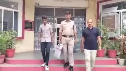 खंडवा: भावसिंहपुरा में किसान के खेत से लाखों की सामग्री चोरी करने वाला फरार चोर जावर पुलिस द्वारा गिरफ्तार