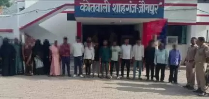 शाहगंज: शाहगंज में बड़ी कार्रवाई, शांति भंग करने के आरोप में 25 आरोपी गिरफ्तार