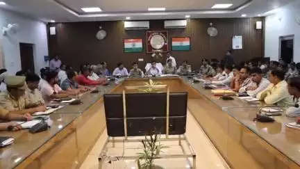 सहारनपुर: कलेक्ट्रेट सभागार में कांवड़ यात्रा की तैयारियों के संबंध में जिलाधिकारी ने की बैठक