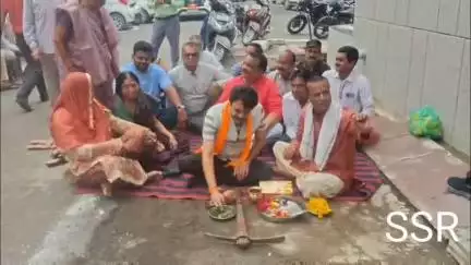 रतलाम नगर: वार्ड नंबर-35 में ₹11.40 लाख की लागत से बनेगी सीसी सड़क व नाली, निर्माण कार्य का महापौर प्रहलाद पटेल ने किया भूमिपूजन