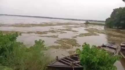 ଭୋଗରାଇ: ବିପଦ ସଂକେତ ଟପିଲା ସୁବର୍ଣ୍ଣରେଖା ନଦୀର ଜଳସ୍ତର, ଭୋଗରାଇରେ ତଳିଆ ଅଞ୍ଚଳରେ ପ୍ରବେଶ କଲା ବନ୍ୟା ପାଣି