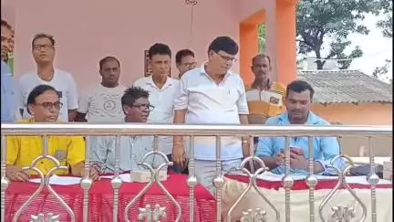 আউশগ্রাম ১: আউশগ্রামের কয়রাপুর ও বিল্বগ্রামে আনুষ্ঠানিকভাবে মানুষের হাতে তুলে দেওয়া হল দিঘার জগন্নাথ ধামের প্রসাদ