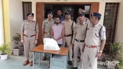 नेपानगर: नेपानगर पुलिस ने दबिश देकर एक आरोपी को 1.769 किलोग्राम गांजे के साथ किया गिरफ्तार