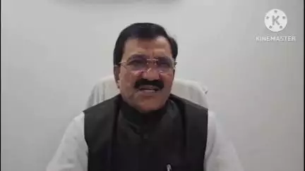 मंठा: इंग्रजी शाळांमधील शिक्षकांच्या पात्रतेवर आमदार बबनराव लोणीकर यांचा आक्षेप