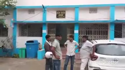 तेघरा: प्रखंड में पंचायत उपचुनाव को लेकर प्रत्याशियों की उमड़ी भीड़