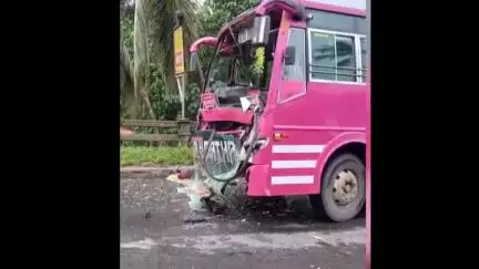 കൊയിലാണ്ടി: നന്ദിയിൽ ബസ്സുകൾ കൂട്ടിയിടിച്ച് നിരവധി പേർക്ക് പരിക്ക്, സി.സി.ടി.വി ദൃശ്യം