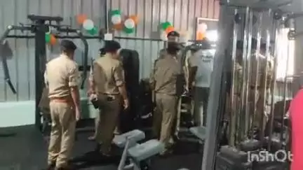 बागेश्वर: पुलिस अधीक्षक चंद्रशेखर घोड़के ने जवानों को स्वस्थ एवं फिट रखने के लिए पुलिस लाइन में जिम का किया उद्घाटन