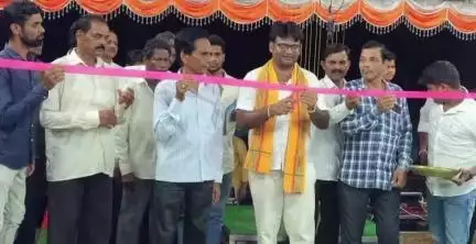 କବିସୂର୍ଯ୍ୟନଗର: ଘୋଡାପଡା ଠାରେ ମଞ୍ଚସ୍ଥ ସାମାଜିକ ନାଟକ କାହାଣୀ କାନ୍ଦୁଛି ଆଖି ଲୁଚେଇ ଉଦଘାଟିତ