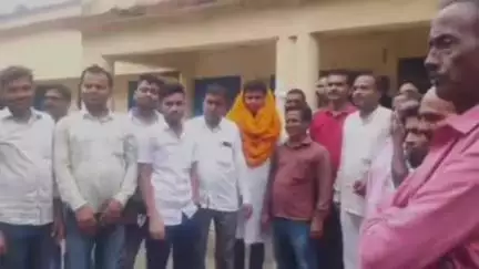 कस्बा: क़स्बा प्रखंड के संझेली पंचायत में आदिल मोईन निर्विरोध निर्वाचित हुए पंचायत समिति के पद पर