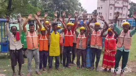 भरगामा: भरगामा में मानदेय नहीं मिलने से नाराज़ स्वच्छता कर्मियों ने किया प्रदर्शन, कहा- कर्ज में डूबे परिवार चलाना मुश्किल