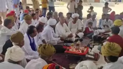 सेड़वा: पूर्व विधायक पदमाराम मेघवाल ने अहसान का तला क्षेत्र का दौरा किया, आमजन से हुए रूबरू