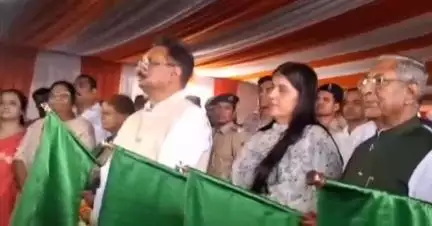 पटना ग्रामीण: पीएम नरेंद्र मोदी ने पाटलिपुत्र-गोरखपुर वंदे भारत एक्सप्रेस को वीडियो कॉन्फ्रेंसिंग के जरिए जनता को समर्पित किया
