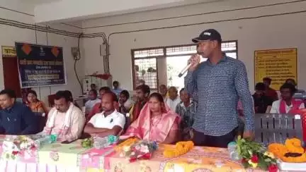 पत्थलगांव: बालाझार में धरती आबा अभियान के तहत जागरूकता शिविर का हुआ आयोजन
