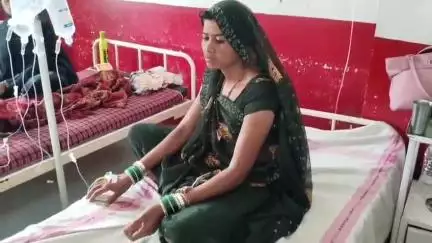 बुरहानपुर: खेत में निंदाई करते समय महिला को जहरीले सांप ने काटा, हालत बिगड़ने पर ज़िला अस्पताल में भर्ती