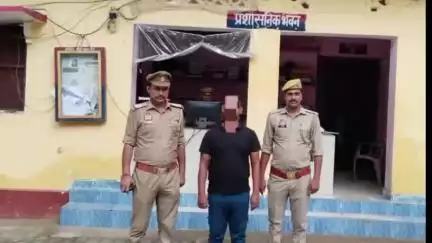 बस्ती: गौर क्षेत्र से पुलिस ने नाबालिग लड़की को शादी का झांसा देकर जबरदस्ती संबंध बनाने वाले आरोपी को किया गिरफ्तार