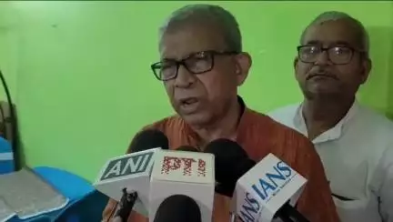 মেদিনীপুর: মুখ্যমন্ত্রীর নির্দেশে বন্যাদুর্গতদের পাশে আছে প্রশাসন; মেদিনীপুরে বললেন রাজ্যের মন্ত্রী