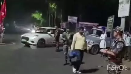 मेदिनीनगर (डालटनगंज): कोयल नदी का जलस्तर बढ़ने से डीआईजी ने किया रिवर फ्रंट का निरीक्षण, प्रशासन सतर्क