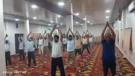 श्रीनिवास अग्रवाल सरस्वती विद्या मंदिर इंटर कॉलेज जलेसर के प्रांगण में मनाया गया 11वां अंतर्राष्ट्रीय योग दिवस