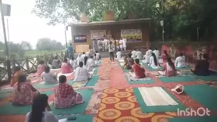 ନୟାଗଡ ସଦର: ନୟାଗଡ଼ ପୁରୁଣା ସହର ବୁଦ୍ଧ ମଣ୍ଡପ ଠାରେ ବିଶ୍ୱ ଯୋଗ ଦିବସ ପାଳିତ