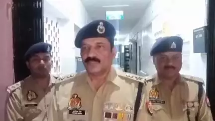 अकबरपुर: थाना रनिया क्षेत्र में बाइक सवार दंपत्ति के साथ हुई घटना में शामिल अभियुक्त की गिरफ्तारी पर एसपी ने दी जानकारी