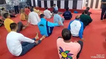 पोखरी: पोखरी ब्लॉक सभागार में विभिन्न सामाजिक संगठनों द्वारा योग दिवस पर योगाभ्यास किया गया