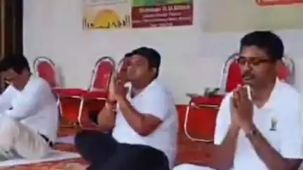 উদয়পুর: আন্তর্জাতিক যোগা দিবস পালন করা হয় মাতাবাড়ি মন্ডলের উদ্যোগে মাতাবাড়ি মুক্ত মঞ্চে উপস্থিতি বিধায়ক