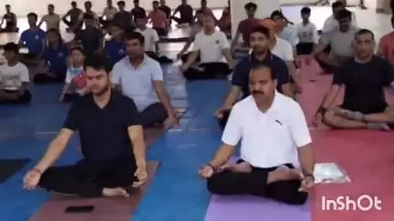 सासाराम: सासाराम के खेल भवन में अंतर्राष्ट्रीय योग दिवस पर कार्यक्रम का किया गया आयोजन