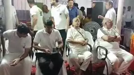 सिलाव: नव नालंदा महाविहार में अंतरराष्ट्रीय योग दिवस पर केंद्रीय मंत्री गिरिराज सिंह ने किया योगाभ्यास
