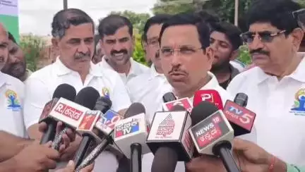 ಬಾದಾಮಿ: ಭ್ರಷ್ಟಾಚಾರದ ಮೊಟ್ಟೆ ಇಟ್ಟು ಮರಿ ಹುಟ್ಟಿಸಿದ ಪಕ್ಷ ಕಾಂಗ್ರೆಸ್,ಪಟ್ಟದಕಲ್ಲು ಗ್ರಾಮದಲ್ಲಿ ಕೇಂದ್ರ ಸಚಿವ ಪ್ರಹಲ್ಲಾದ ಜೋಶಿ