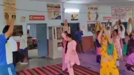 बारां: अंतर्राष्ट्रीय योग दिवस के मौके पर कोयला मियाडा, माथना, तिसाया, रैबारपूरा आदि स्कूलों में किया सामूहिक योग