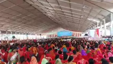 माननीय प्रधानमंत्री जी को सुनने लिए उबरा लोगों का जन शैलाब।
#सीवान #siwan #narendramodi #breaking #breakingnews #viral