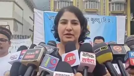 कुल्लू: योग जीवन में संतुलन बनाए रखने का सर्वोत्तम साधन: डीसी कुल्लू तोरुल एस. रवीश