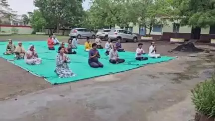 जीरापुर: माचलपुर के शासकीय विद्यालय में 11वां अंतर्राष्ट्रीय योग दिवस उत्साहपूर्वक मनाया गया