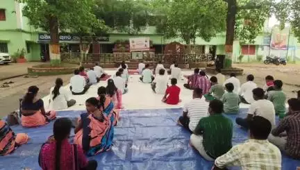 ବୌଦ୍ଧ ସଦର: ବୌଦ୍ଧ ବ୍ଲକ ପଂଚାୟତ ସମିତି କାର୍ଯ୍ୟଳୟ ପରିସରରେ ଯୋଗ ଦିବସ ପାଳିତ