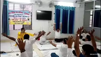 औरंगाबाद: अंतर्राष्ट्रीय योग दिवस पर व्यवहार न्यायालय सहित विभिन्न स्थलों पर कार्यक्रम आयोजित