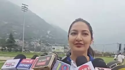कुल्लू: कर्मों में कुशलता ही योग है, योग तनावमुक्त जीवन जीने के लिए अति आवश्यक: सोनिया