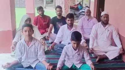 दिघलबैंक: स्वीप कार्यक्रम के तहत तुलसिया सहित सभी मतदान केंद्रों में योगाभ्यास का आयोजन, मतदाताओं को किया जागरूक किया गया