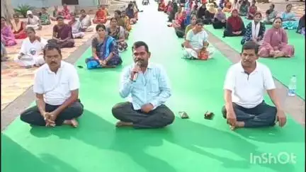 యోగా సాధన తో సంపూర్ణ ఆరోగ్యం సాధ్యం  ఆళ్లగడ్డ మున్సిపల్ కమిషనర్ కిషోర్